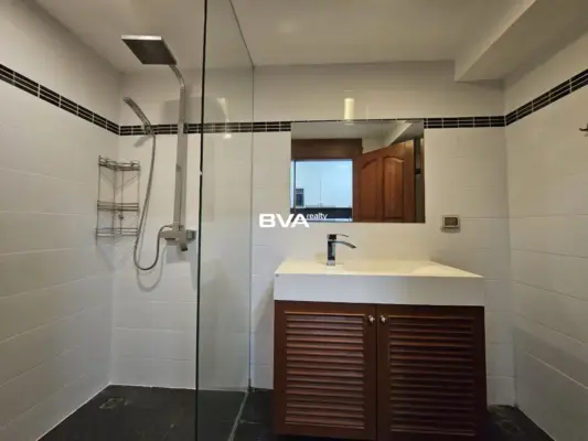 Condo For Rent Pattaya Park Royal 2 Pratumnak BVA108458