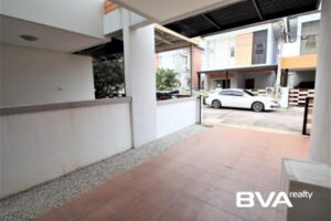 Gallery image #16 from post No BVA12989: House For Rent Pattaya Patta Village East Pattaya