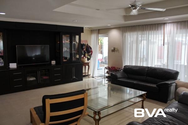 Haus zu verkaufen East Pattaya Temple Court Villas