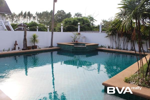 Haus zu verkaufen East Pattaya Temple Court Villas