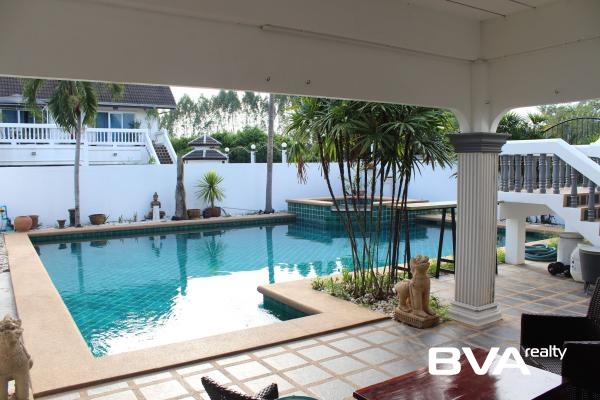 Haus zu verkaufen East Pattaya Temple Court Villas