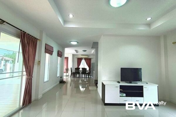 house for sale East Pattaya Tropical Village